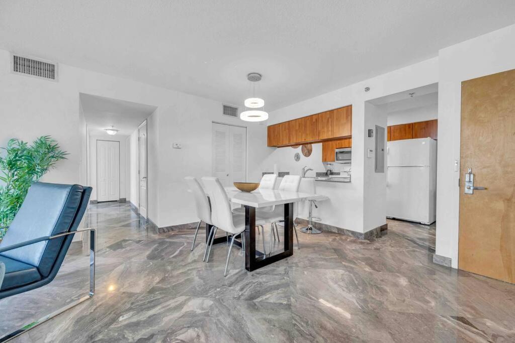 Iconic High Floor 3 Bedrooms In The Heart Of Miami Extérieur photo